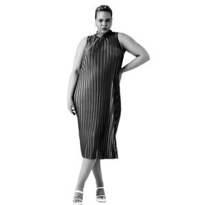 Forever 21 Plus Size Plisse Midi Dress Black